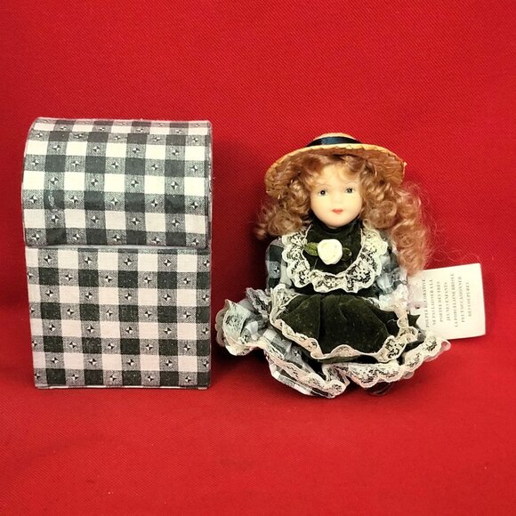 Vintage Miniature Bisque Porcelain Doll Jointed Checkered Lidded Box - Picture 3 of 12